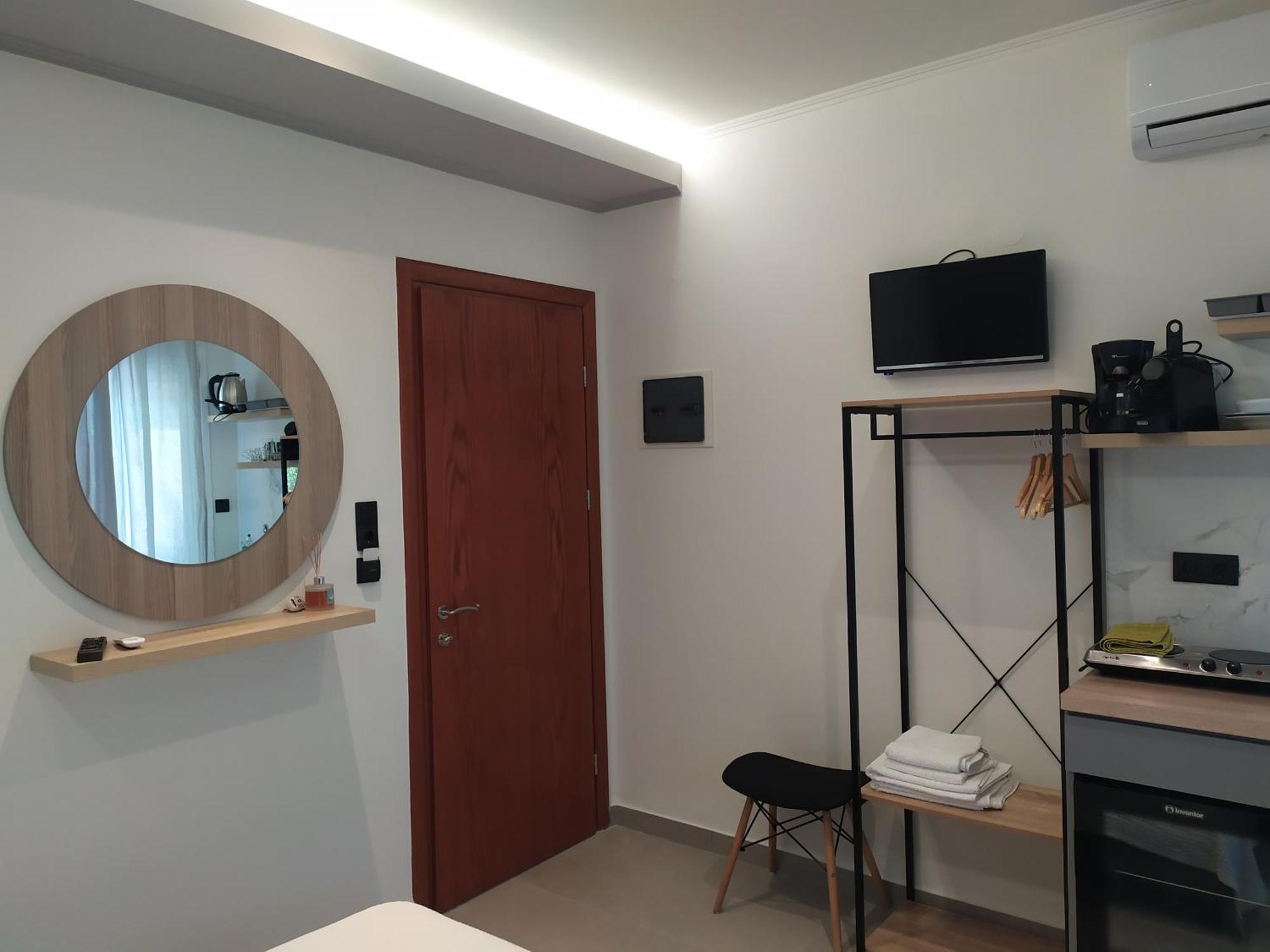 Studios Periklis Limenas  Luaran gambar